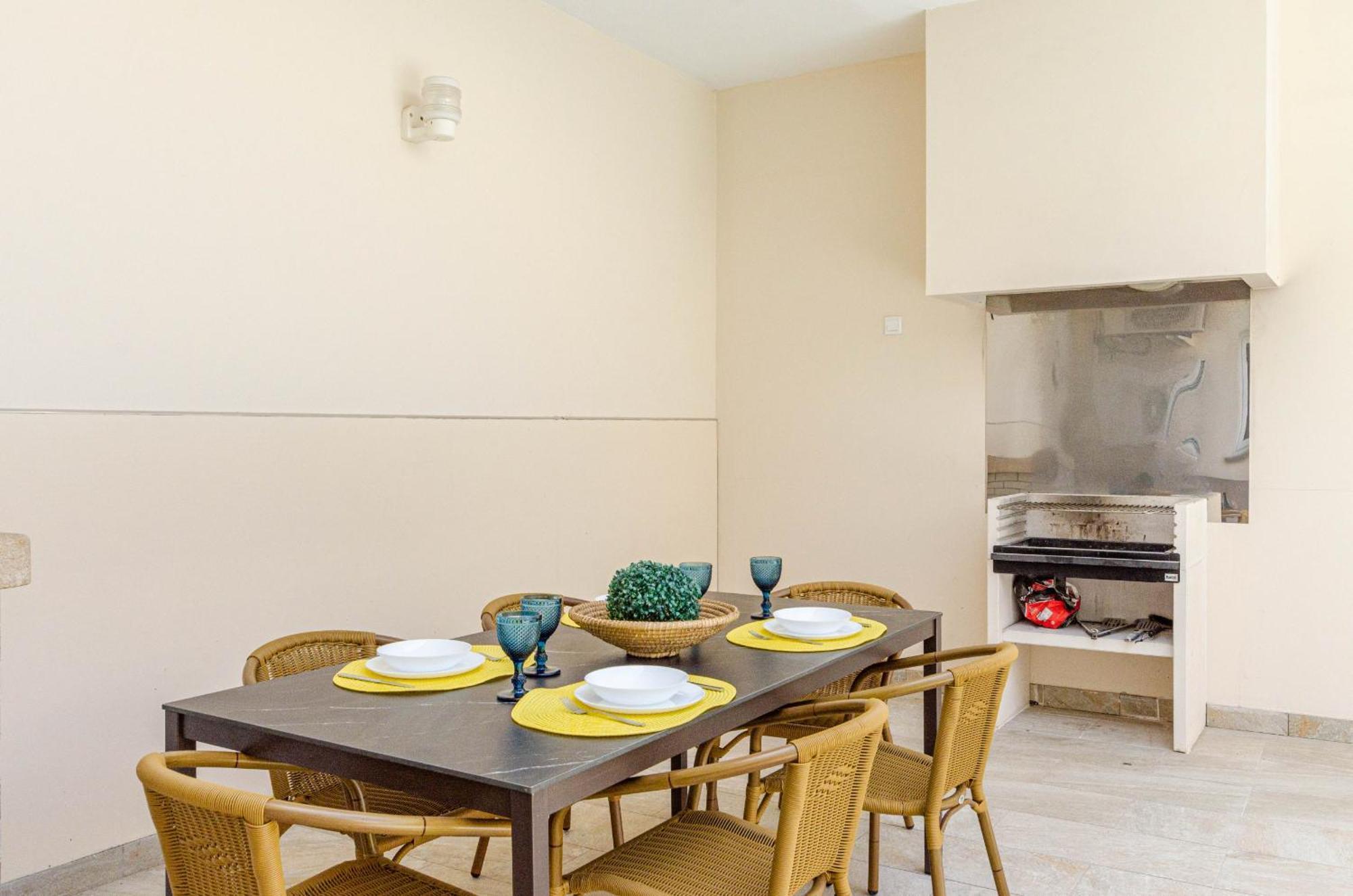 Yourhouse Marian *